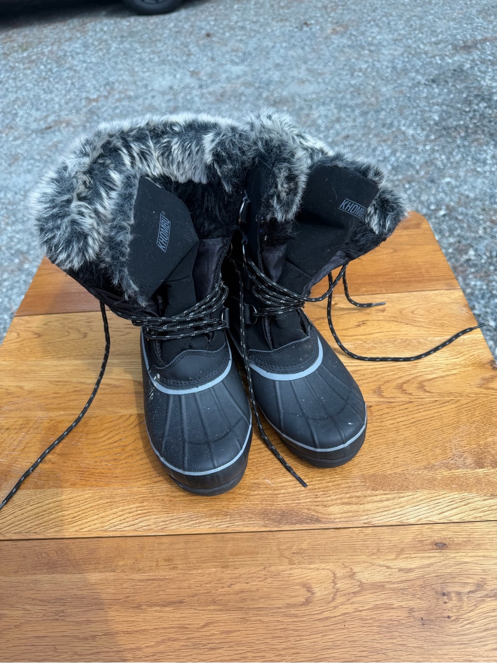 Khombu Women's Black Faux Fur-Trim Winter Boots